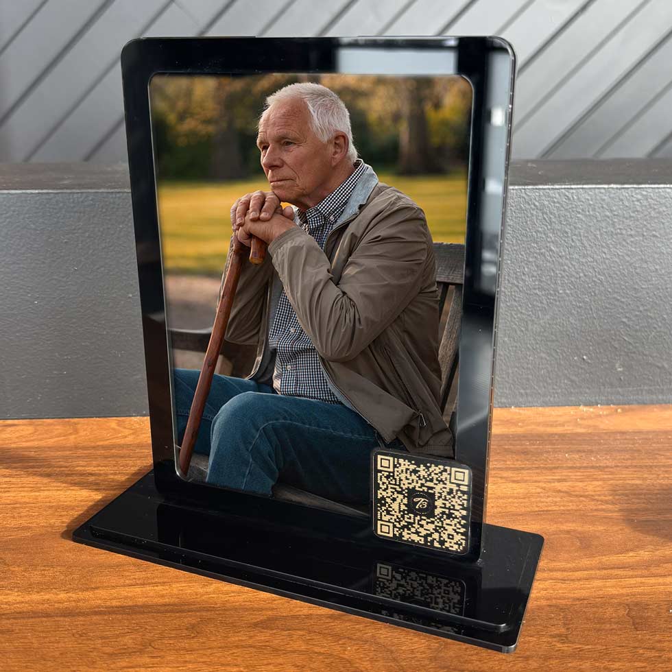 cadre-photo-code-qr-acrylique-noir-t3-signature