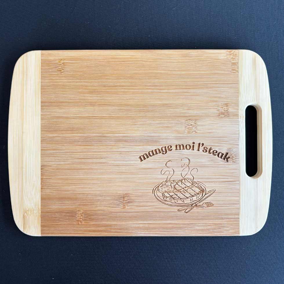 petite-planche-a-decouper-personnalisee-t3-signature