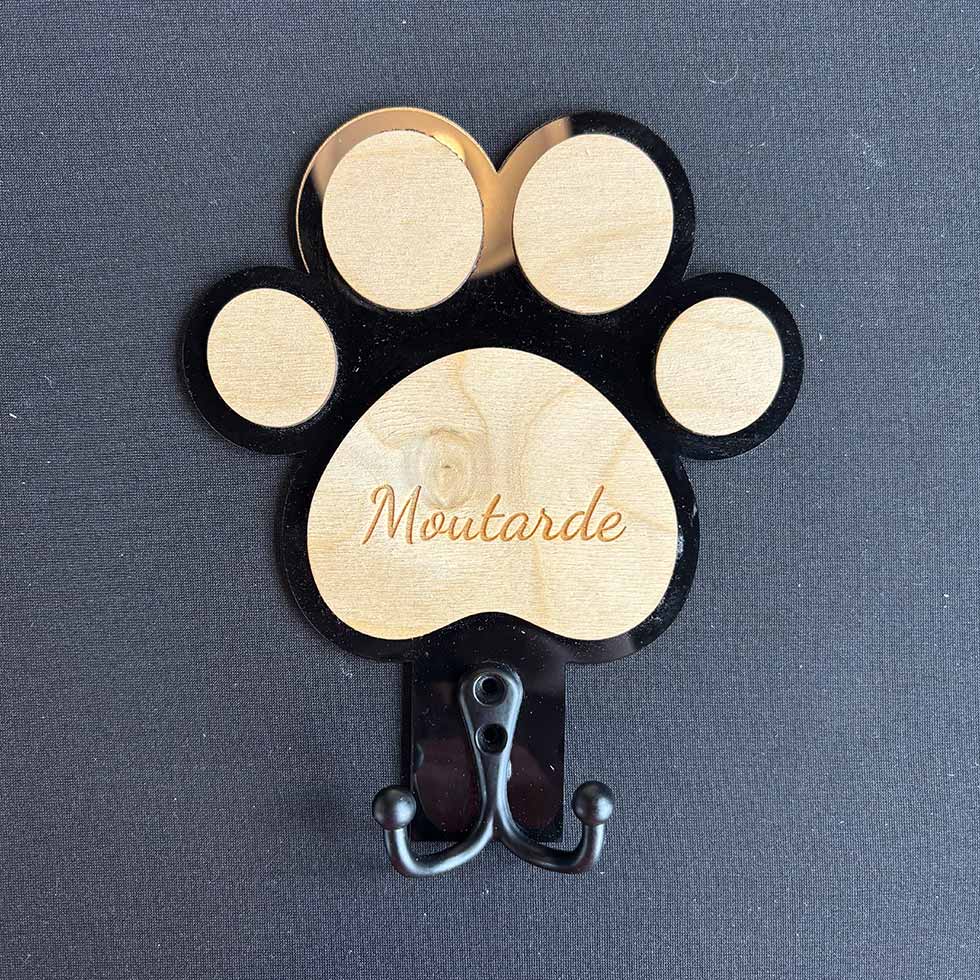 crochet-patte-de-chat-personnalise-bois-et-acrylique-t3-signature